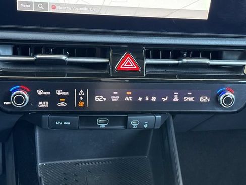 Certified 2024 Kia Niro Wind FWD image 28
