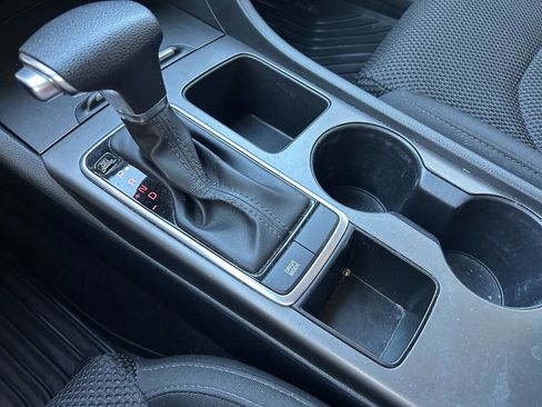 Used 2020 Kia Optima LX image 42