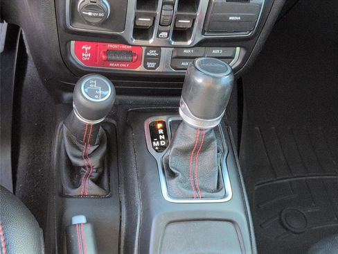 Used 2020 Jeep Gladiator Rubicon image 20