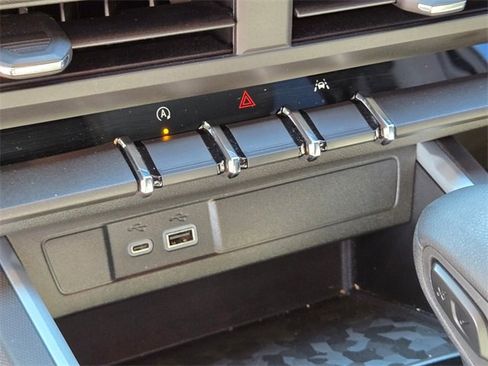 Used 2023 Chevrolet Colorado Trail Boss w/ Advanced Trailering Package image 31