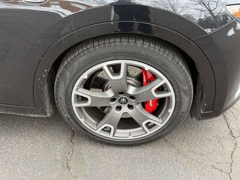 Used 2022 Maserati Levante Modena image 7