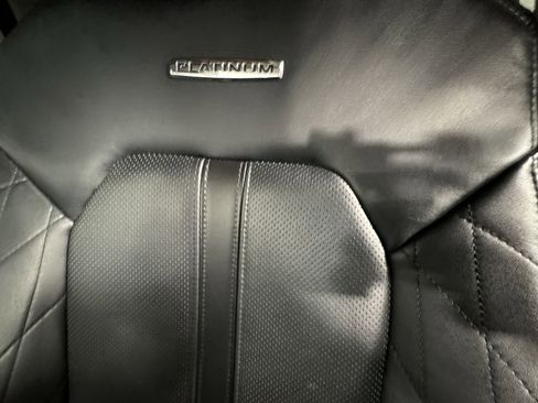 Used 2019 Ford Expedition Max Platinum image 11