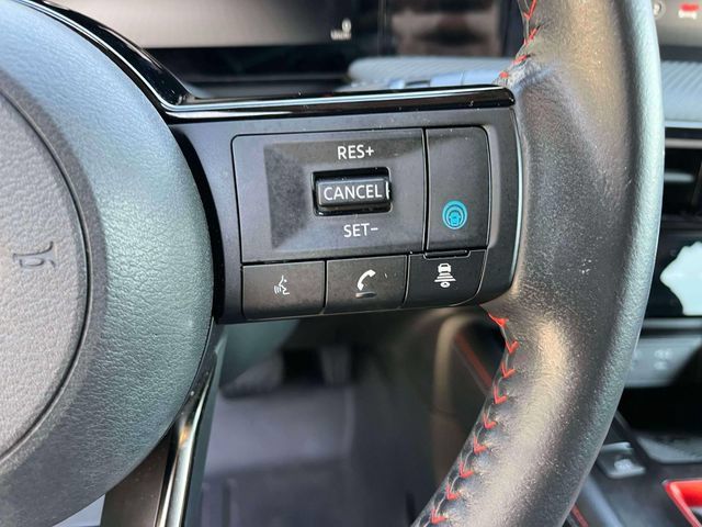 Used 2025 Nissan Kicks SR AWD/4WD image 30