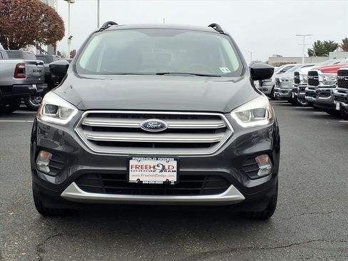 Used 2019 Ford Escape SEL image 2