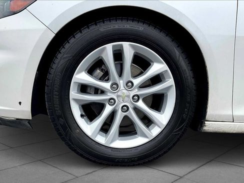 Used 2016 Chevrolet Malibu LT image 10