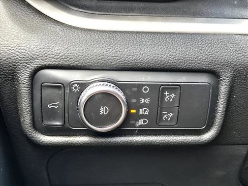 Certified 2022 Ford Explorer XLT w/ Equipment Group 202A AWD/4WD image 14