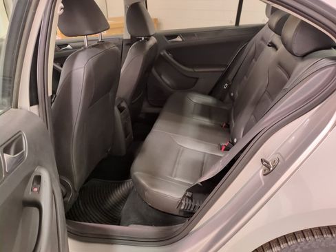 Used 2012 Volkswagen Jetta SE image 14