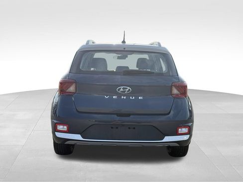 Used 2023 Hyundai Venue Limited FWD image 22