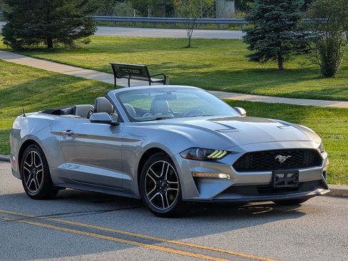 Used 2020 Ford Mustang Premium RWD image 5