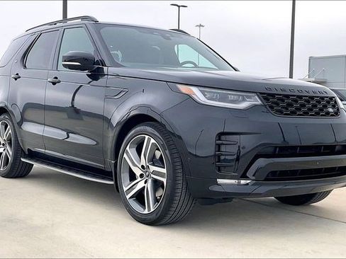 New 2026 Land Rover Discovery Dynamic SE image 2