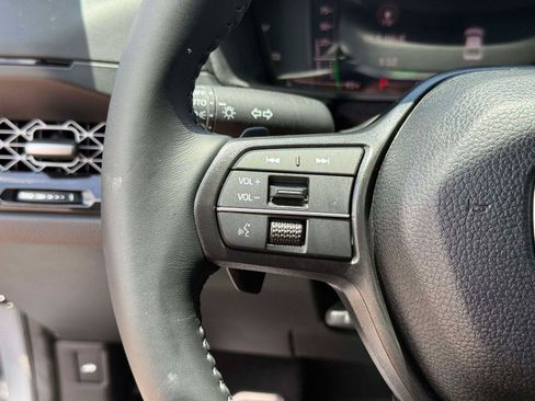 Certified 2025 Honda Accord Sport image 29