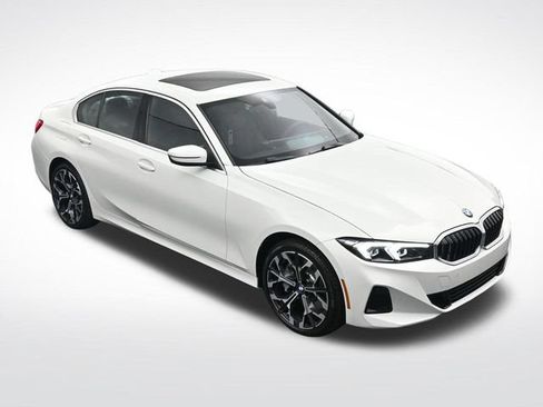 New 2026 BMW 330i xDrive Sedan w/ Premium Package AWD/4WD image 25
