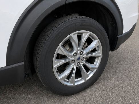 Used 2023 Ford Explorer Limited AWD/4WD image 15