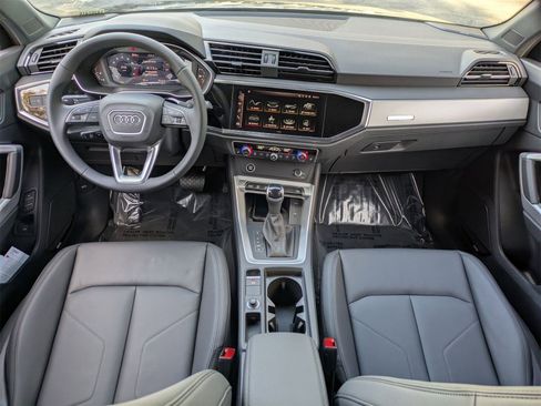 New 2025 Audi Q3 2.0T Premium image 5