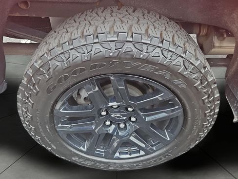 Used 2021 Chevrolet Silverado 1500 LT Trail Boss w/ LT Trail Boss Premium Package AWD/4WD image 10
