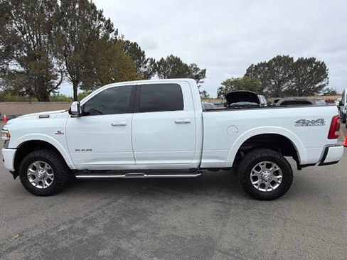 Used 2022 RAM 2500 Laramie AWD/4WD image 2