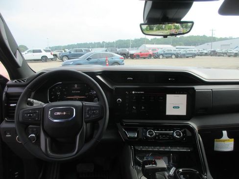 New 2026 GMC Sierra 1500 AT4 w/ AT4 Premium Package AWD/4WD image 18