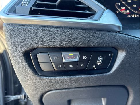 Used 2019 BMW 330i xDrive Sedan w/ Convenience Package image 27