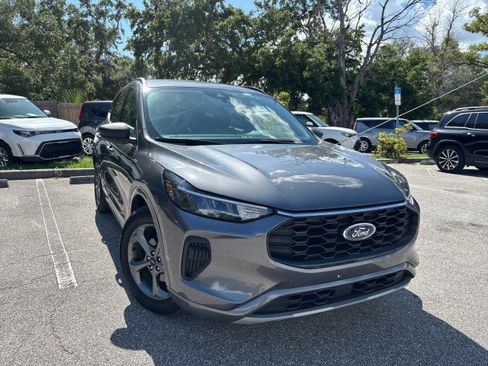 Used 2023 Ford Escape ST-Line image 4