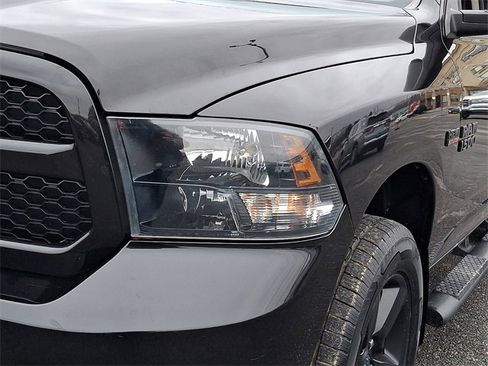 Used 2017 RAM 1500 Express w/ Black Ram 1500 Express Group image 9