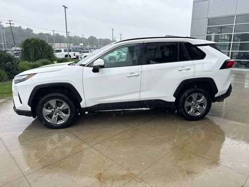 Used 2024 Toyota RAV4 XLE FWD image 4