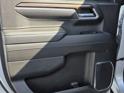 Used 2022 Chevrolet Silverado 1500 LT image 10