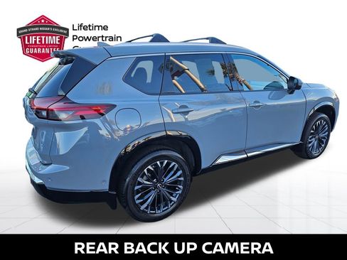 Used 2024 Nissan Rogue Platinum w/ Platinum Premium Package image 9