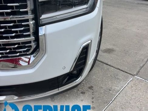 Used 2022 GMC Acadia Denali w/ Denali Ultimate Package image 12