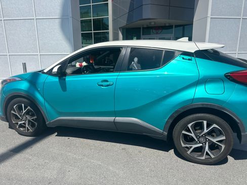 Used 2018 Toyota C-HR XLE FWD image 7