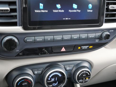 Used 2023 Hyundai Venue Limited w/ Cargo Package image 30