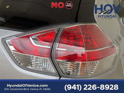 Used 2016 Nissan Rogue SV w/ SV Premium Package FWD image 8