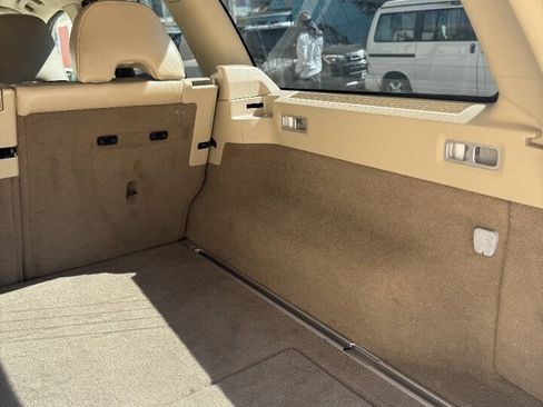 Used 2008 Volvo V70 FWD image 17