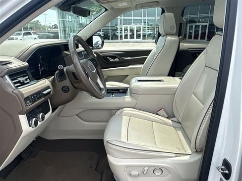 Certified 2021 GMC Yukon XL Denali w/ Denali Premium Package AWD/4WD image 18