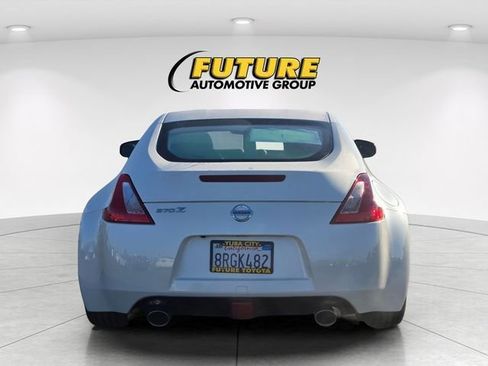 Used 2020 Nissan 370Z Base image 6