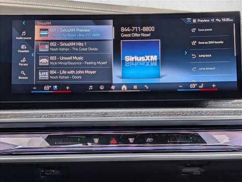 Used 2025 BMW i7 eDrive50 w/ Premium Package RWD image 15