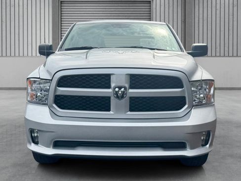 Used 2017 RAM 1500 Express AWD/4WD image 9