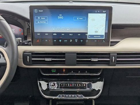 New 2025 Lincoln Corsair Grand Touring image 15