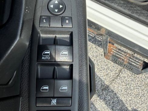 Used 2019 RAM 1500 Express w/ Express Value Package AWD/4WD image 10