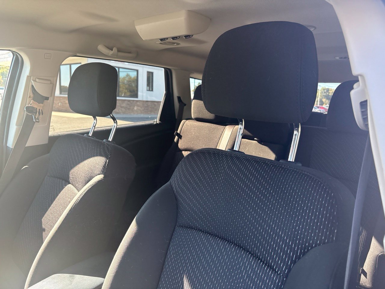 Used 2019 Dodge Journey SE w/ Blacktop Package FWD image 3