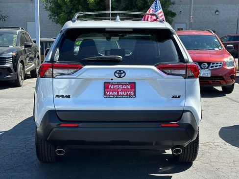 Used 2025 Toyota RAV4 XLE Premium FWD image 6