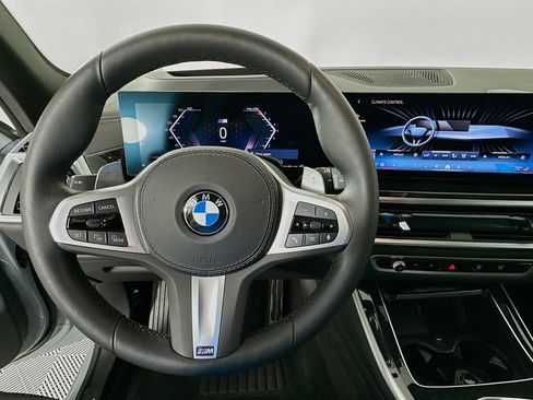 Used 2026 BMW X5 xDrive40i w/ M Sport Package AWD/4WD image 11