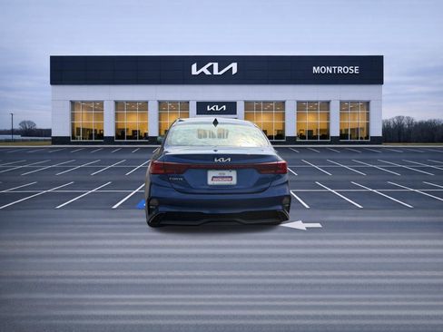 Used 2023 Kia Forte LXS w/ LXS Technology Package image 6