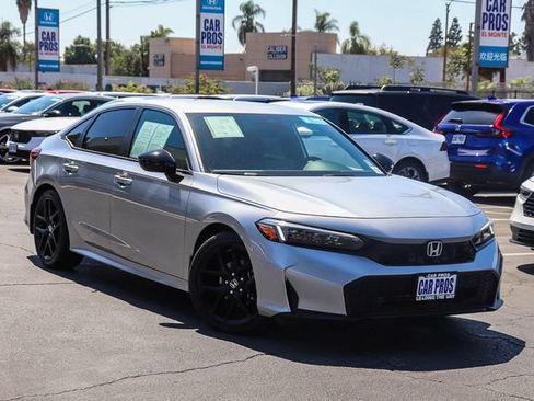 Used 2025 Honda Civic Sport image 2
