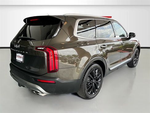 Used 2022 Kia Telluride SX w/ Towing Package image 7