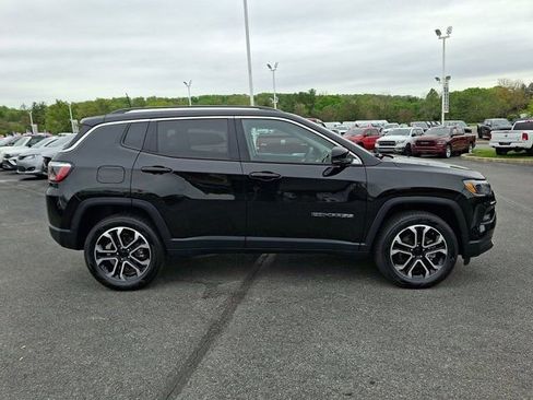 Certified 2022 Jeep Compass Limited AWD/4WD image 9