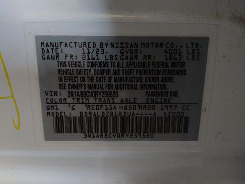 Used 2024 Nissan Sentra SV FWD image 33