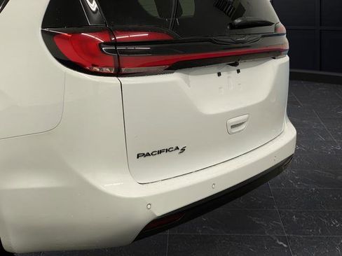 New 2026 Chrysler Pacifica Select w/ S Appearance Package FWD image 36