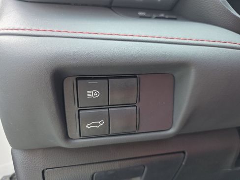 Used 2021 Toyota Highlander XSE AWD/4WD image 24