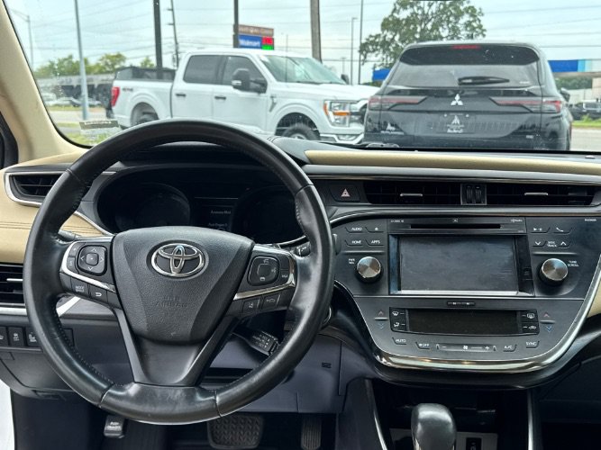 Used 2018 Toyota Avalon Limited w/ Protection Package FWD image 16