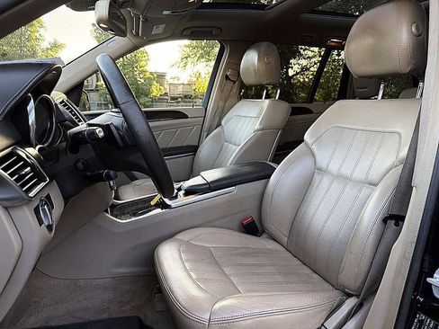Used 2013 Mercedes-Benz GL 450 4MATIC image 16